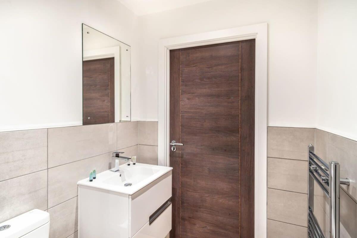 Stayzeni, Alexandra Rise Manchester 2 Bed Flat Dış mekan fotoğraf